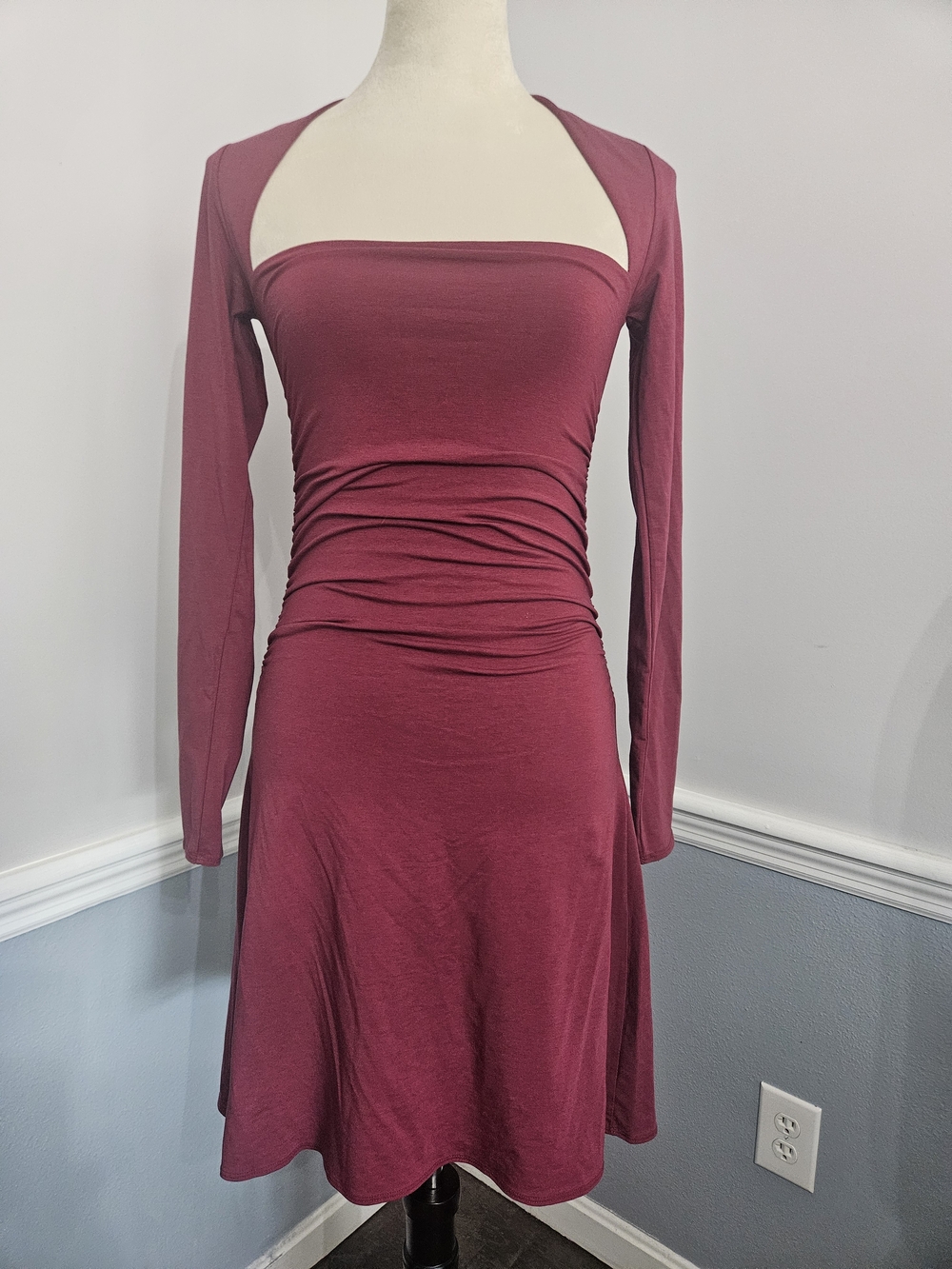 Abercrombie & Fitch Long-Sleeve Square-Neck A-Line Dress in Wine